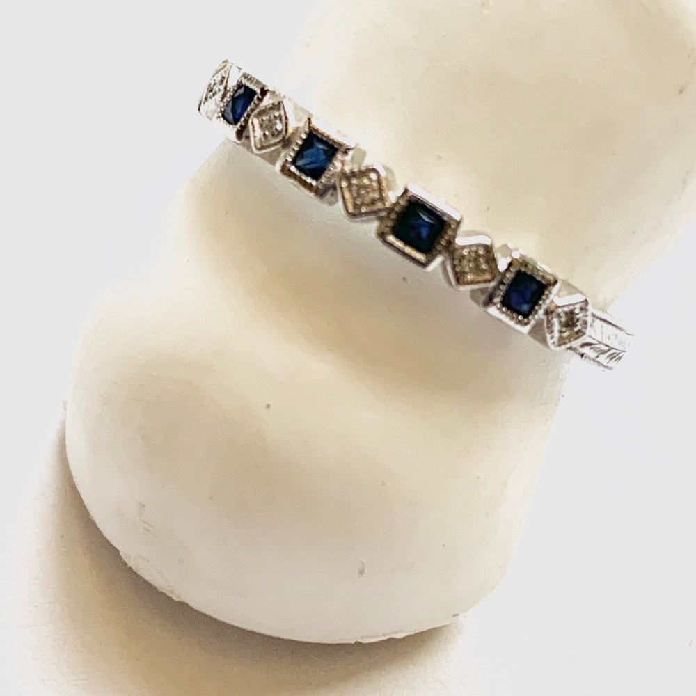 SOLD! 😊Alternating Shapes, Sapphire and Diamond Band 18K